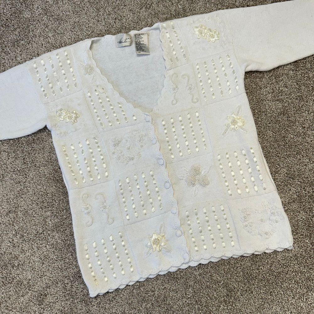 Vintage Kathy Lee Cardigan Sweater Women Size Medium Pearls Lace‎ White